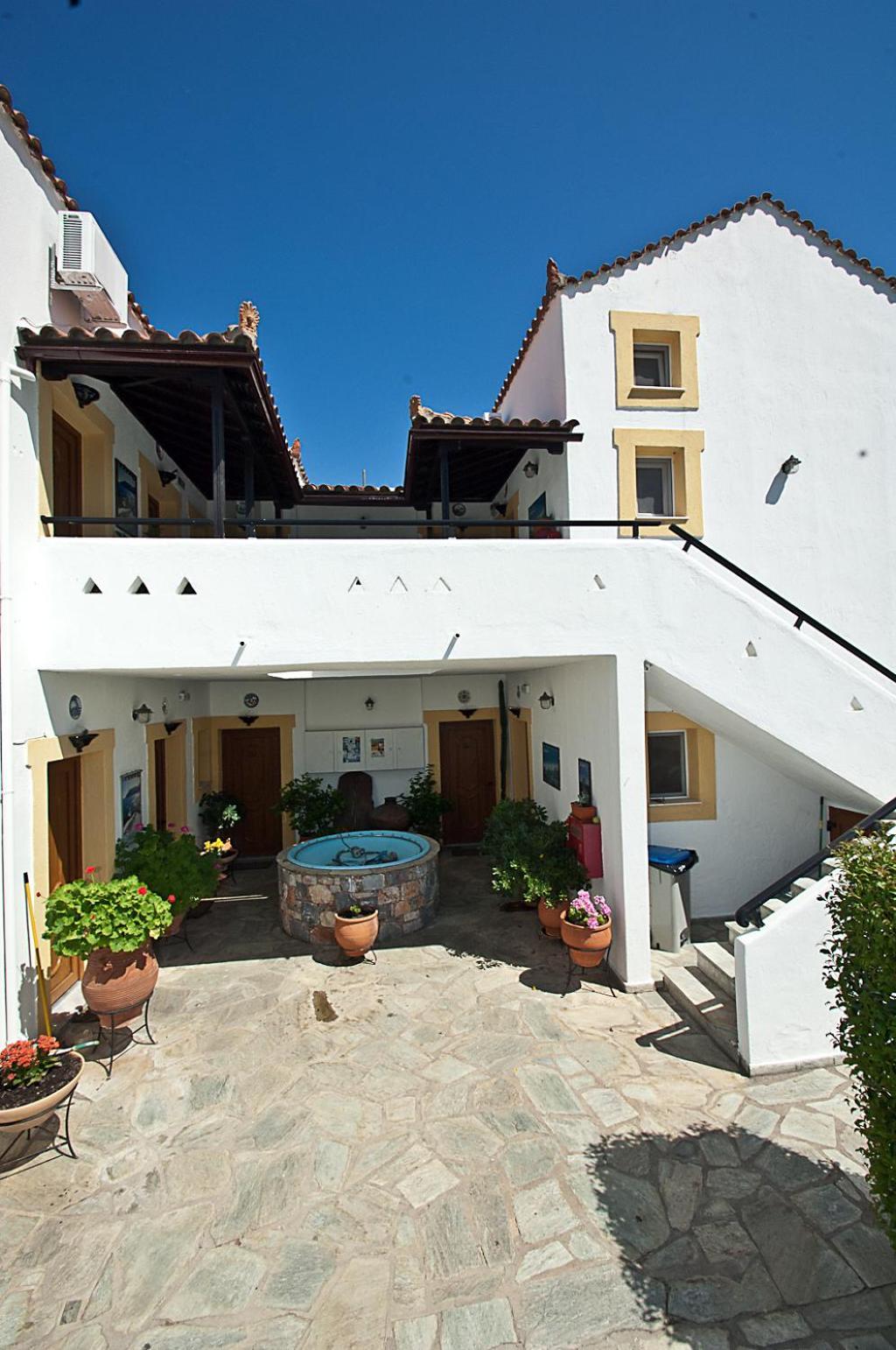 Pegasus Apartments Stafylos Luaran gambar