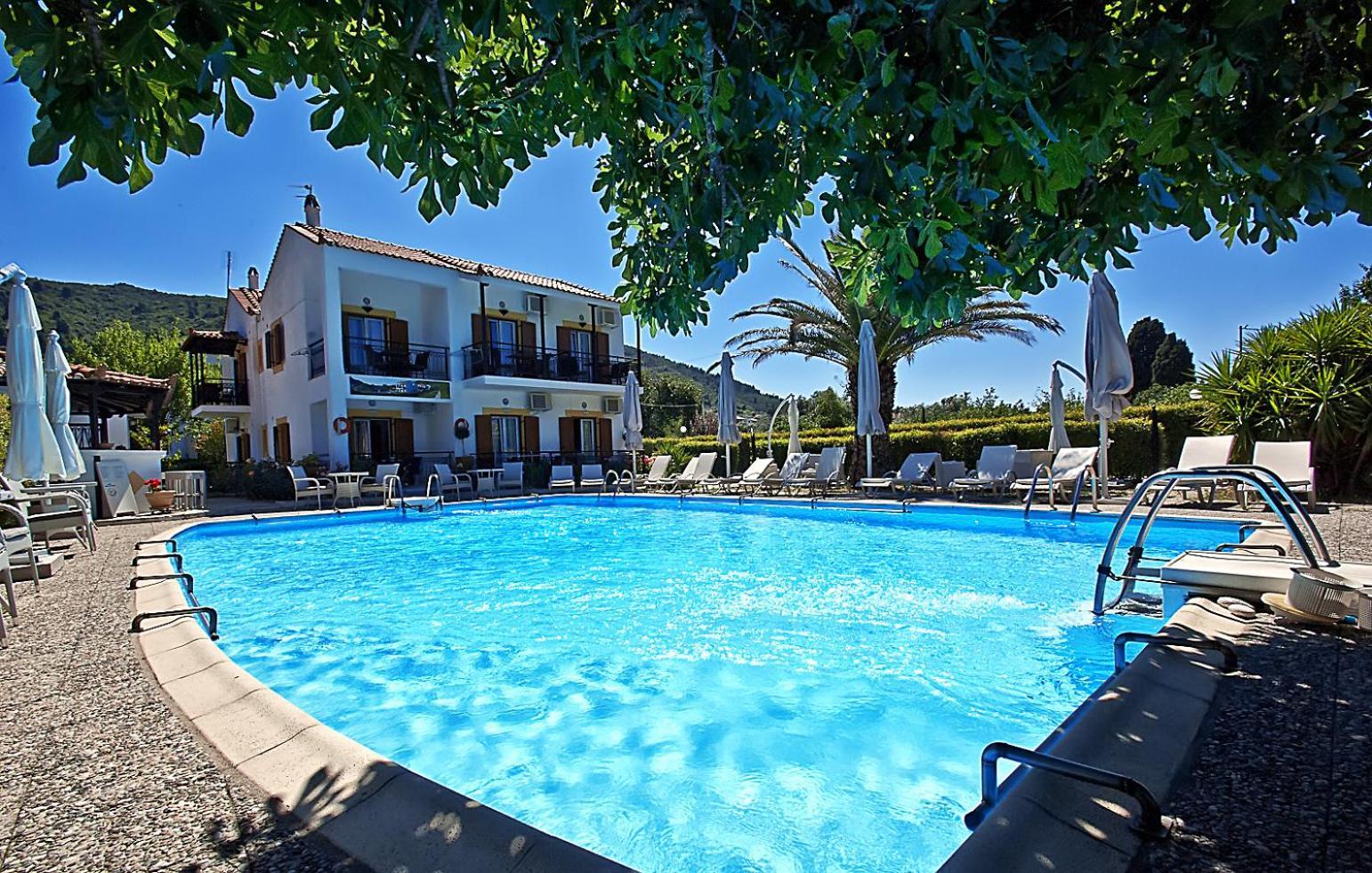 Pegasus Apartments Stafylos Luaran gambar