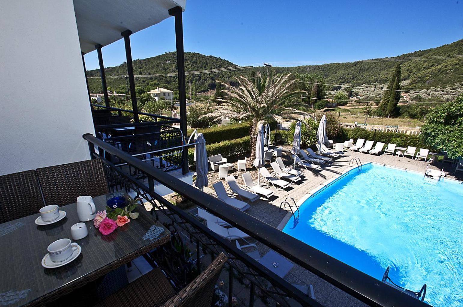 Pegasus Apartments Stafylos Luaran gambar