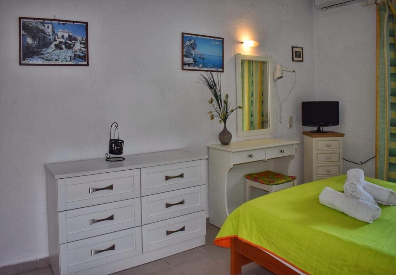Pegasus Apartments Stafylos Luaran gambar