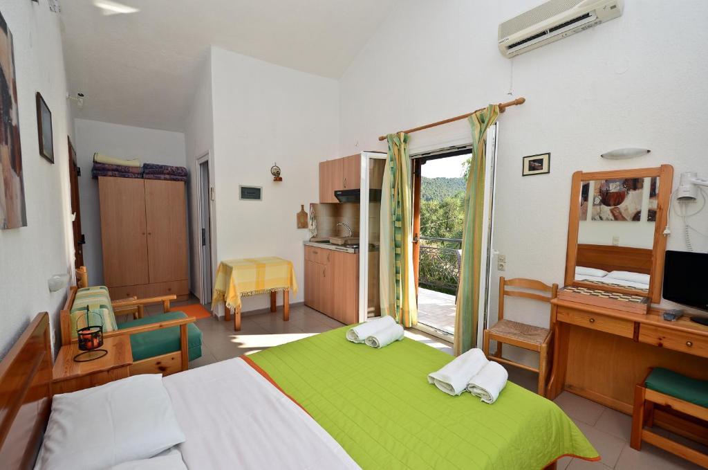 Pegasus Apartments Stafylos Luaran gambar
